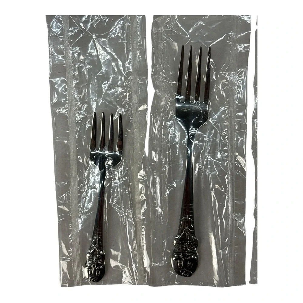 Oneida Stainless HUMPTY DUMPTY 5 Piece Infant Baby Youth Set Community Flatware